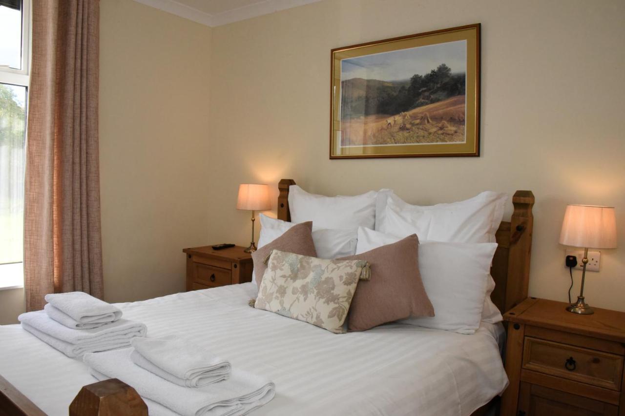 The Llanelwedd Arms Hotel Builth Wells Exteriör bild