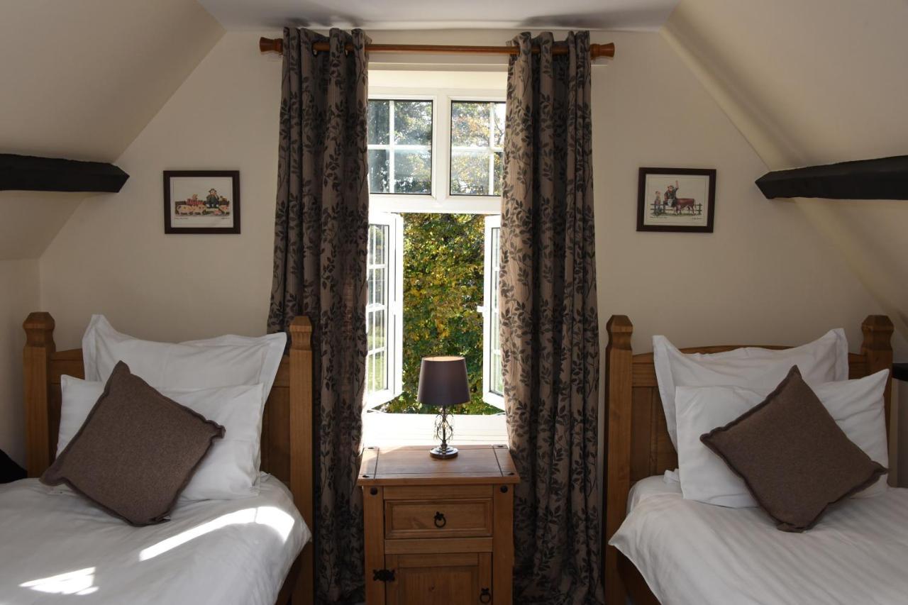 The Llanelwedd Arms Hotel Builth Wells Exteriör bild