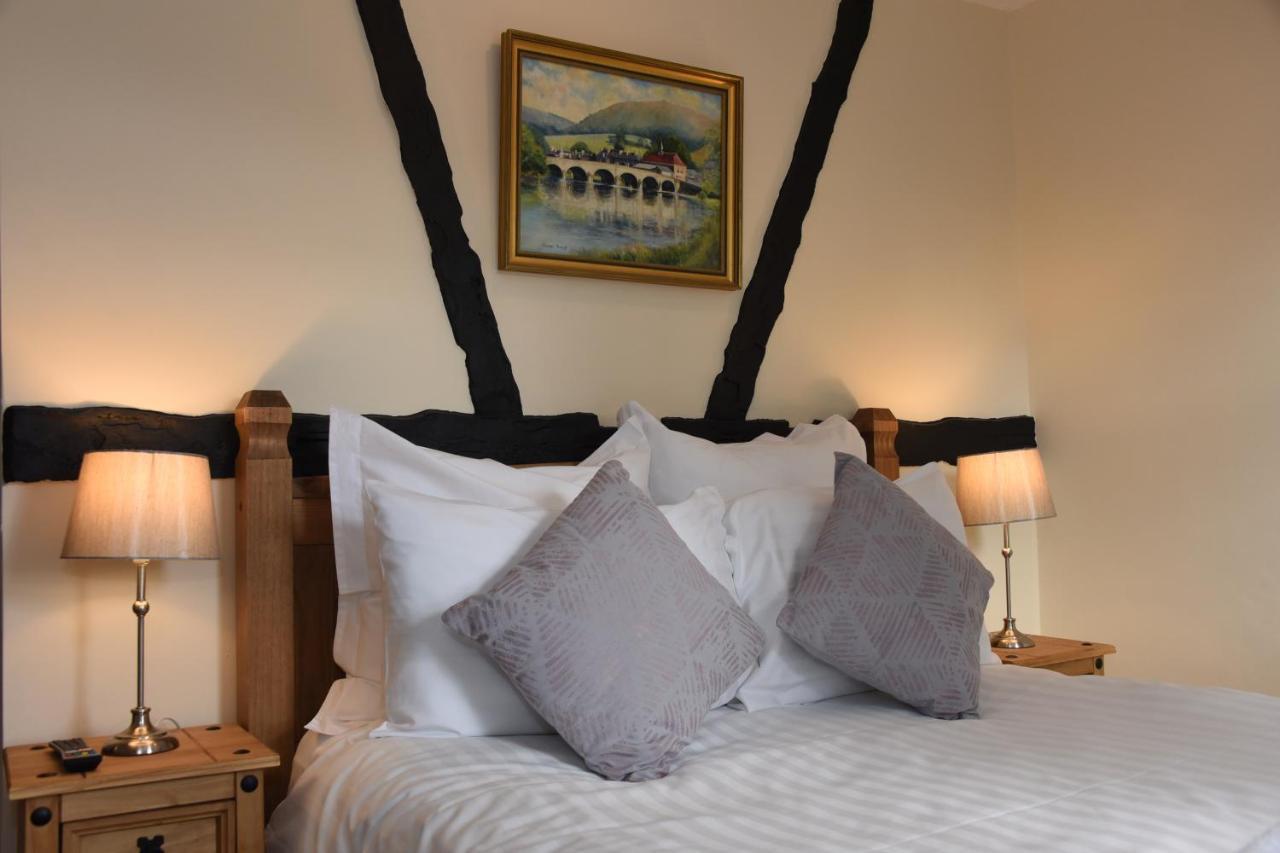 The Llanelwedd Arms Hotel Builth Wells Exteriör bild