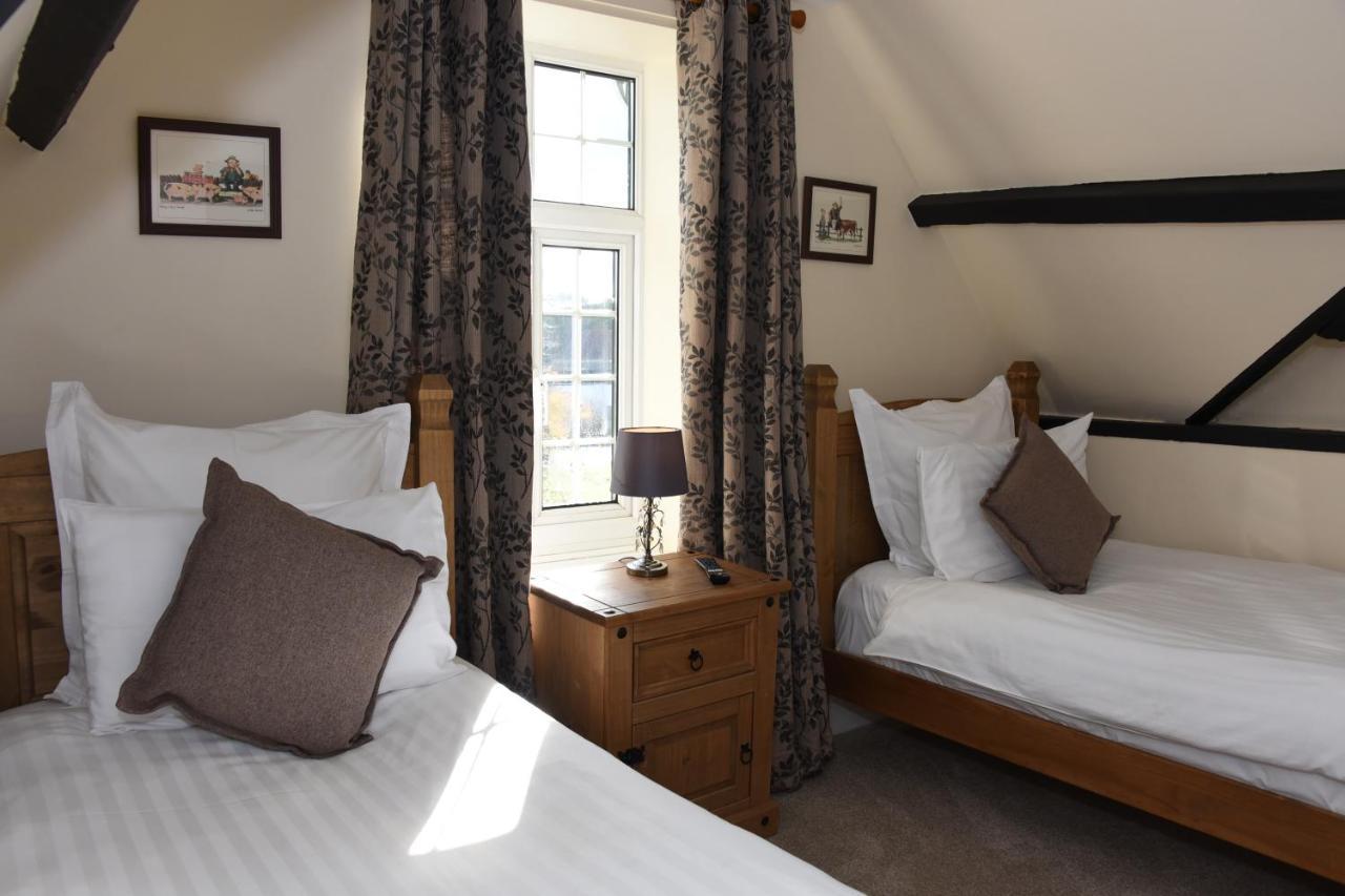 The Llanelwedd Arms Hotel Builth Wells Exteriör bild