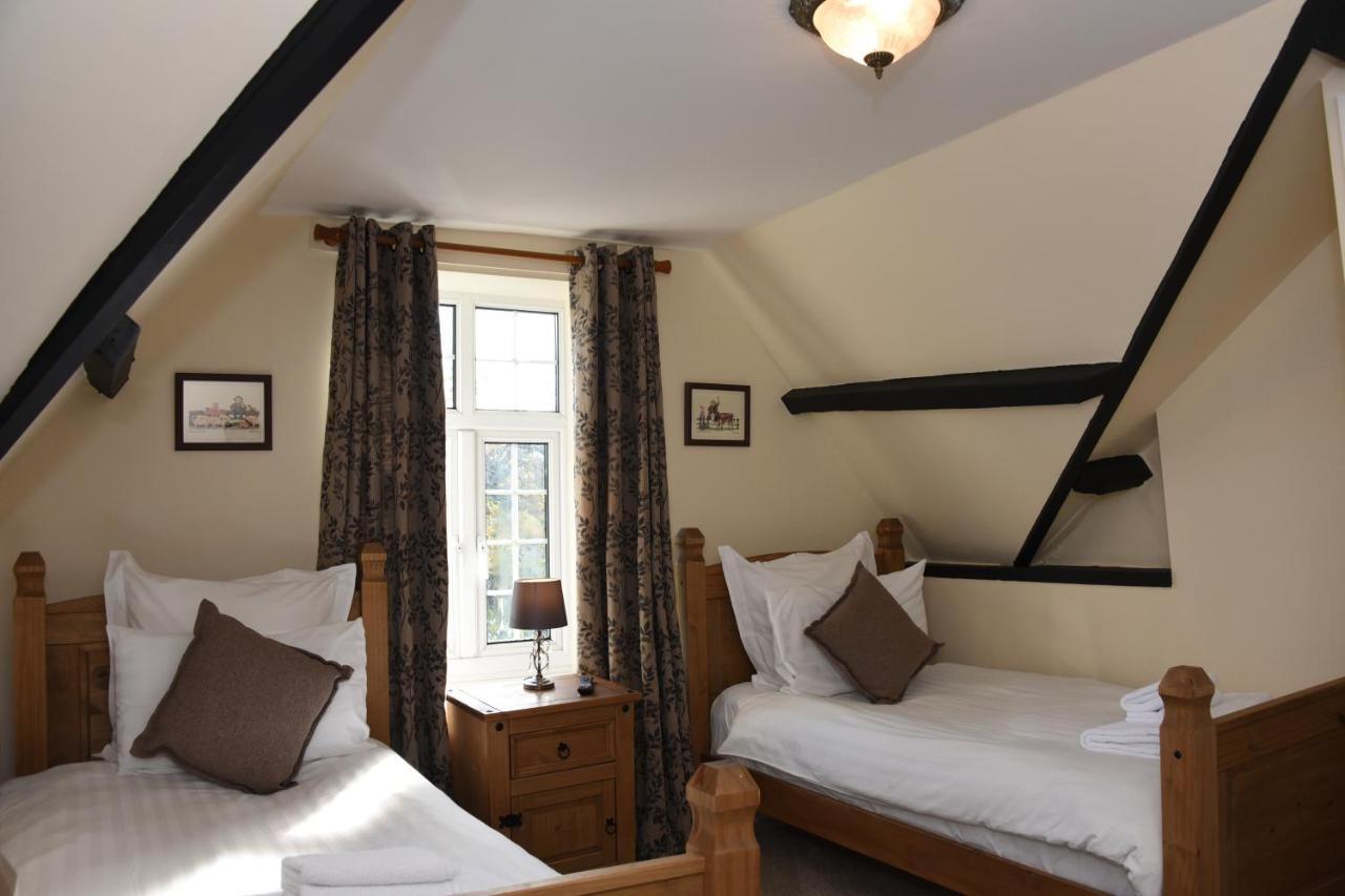 The Llanelwedd Arms Hotel Builth Wells Exteriör bild