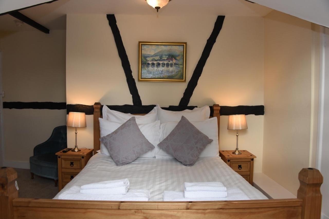 The Llanelwedd Arms Hotel Builth Wells Exteriör bild