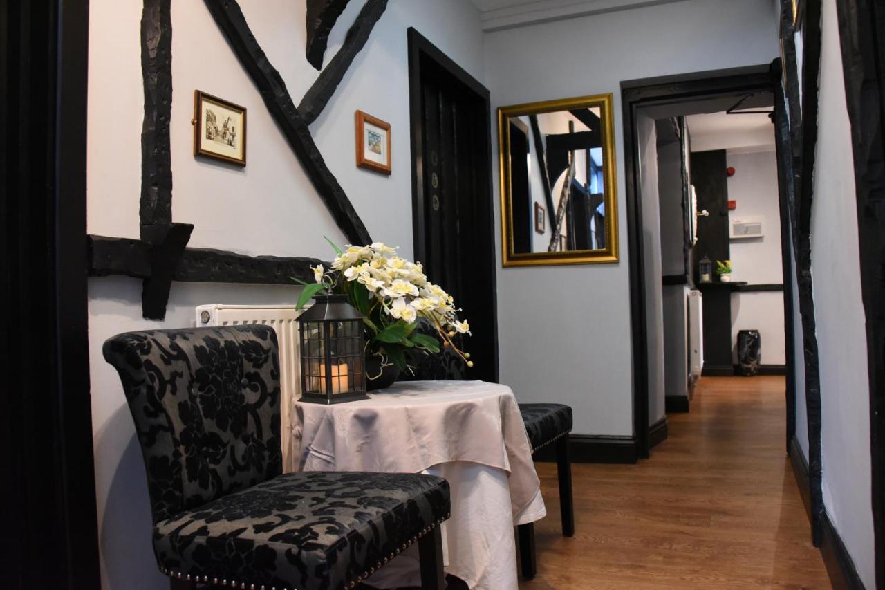 The Llanelwedd Arms Hotel Builth Wells Exteriör bild